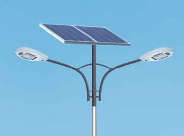 華可解答：為什么太陽(yáng)能路燈電池板安裝要朝南？